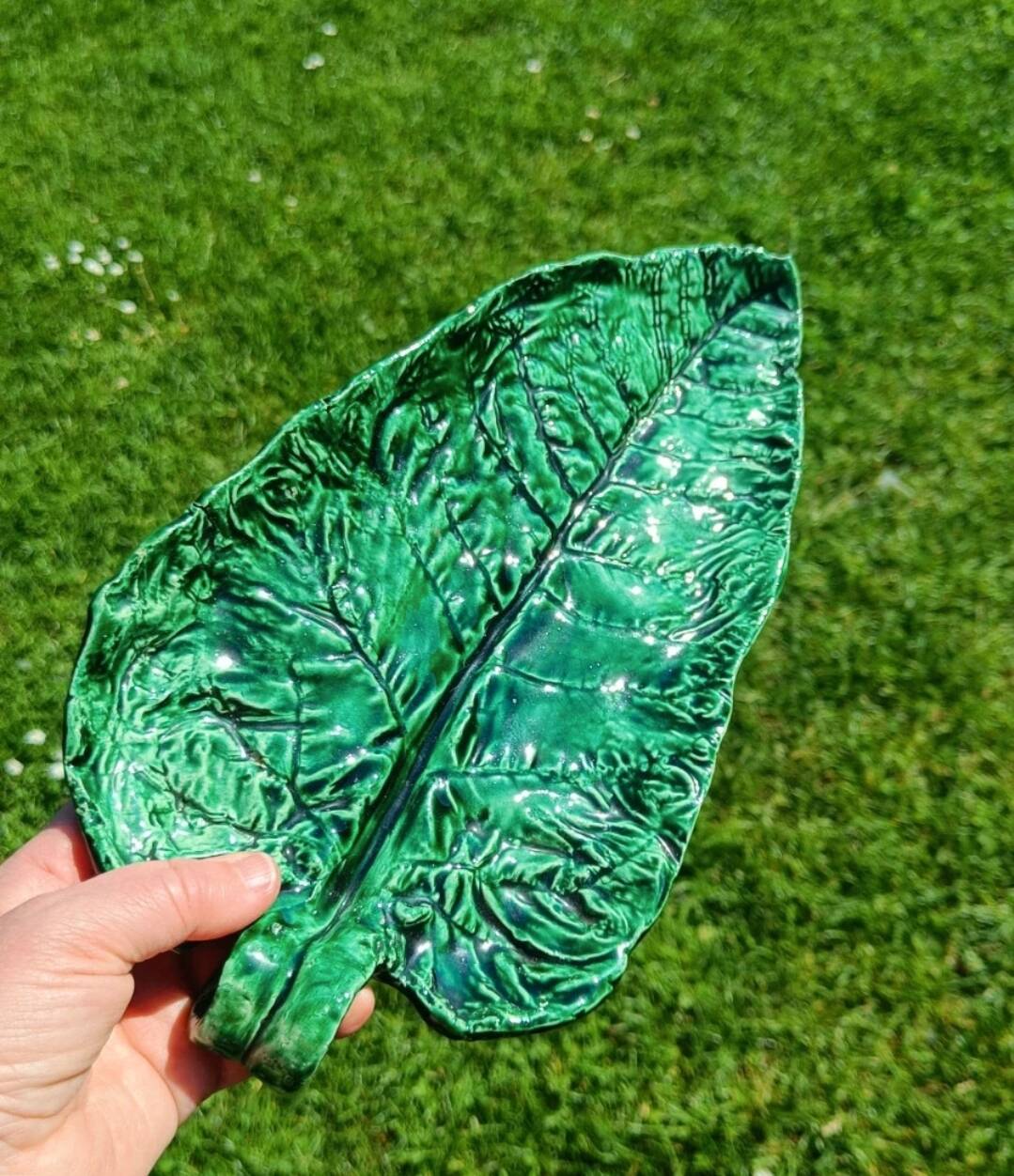 Green leaf slip clay
