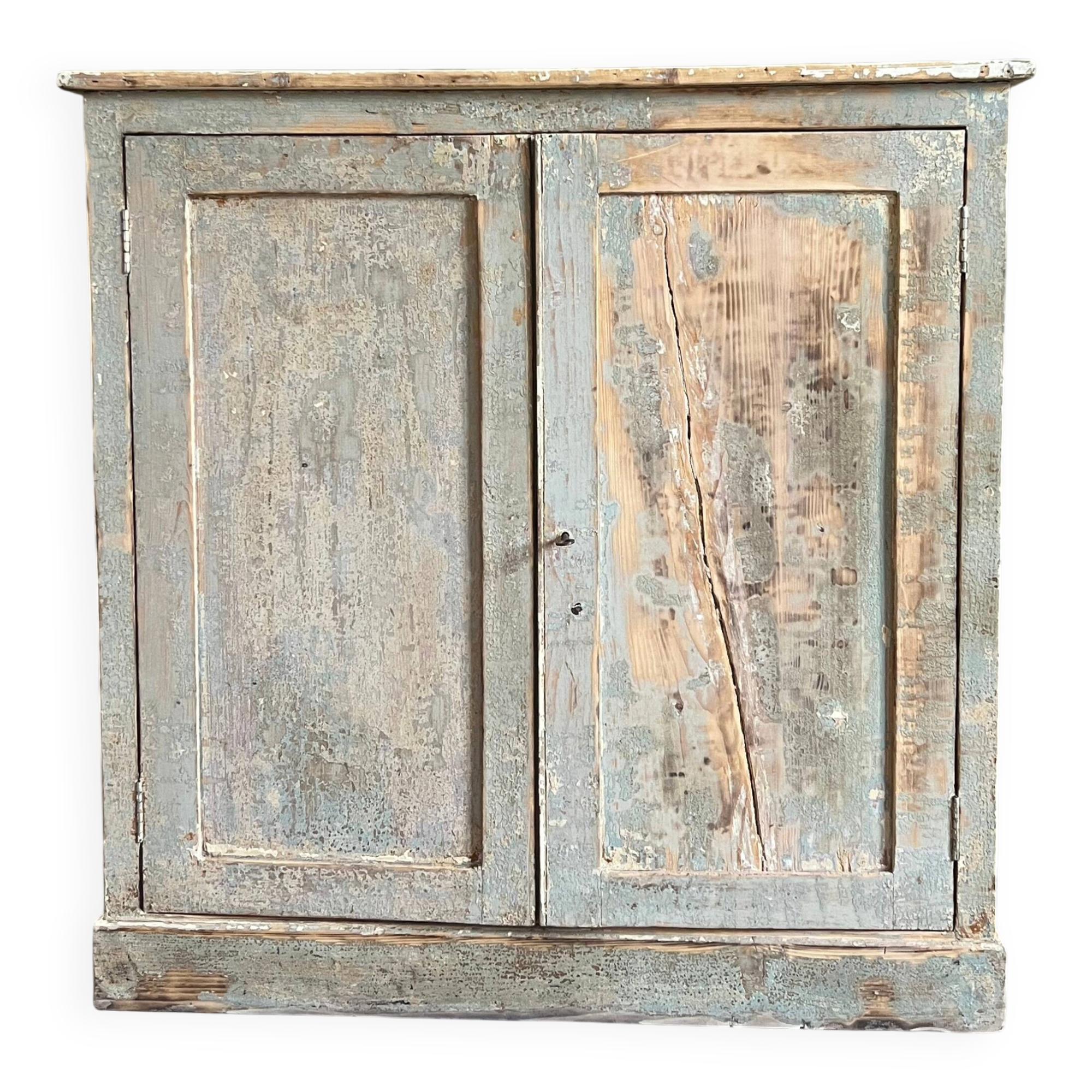 Buffet painted