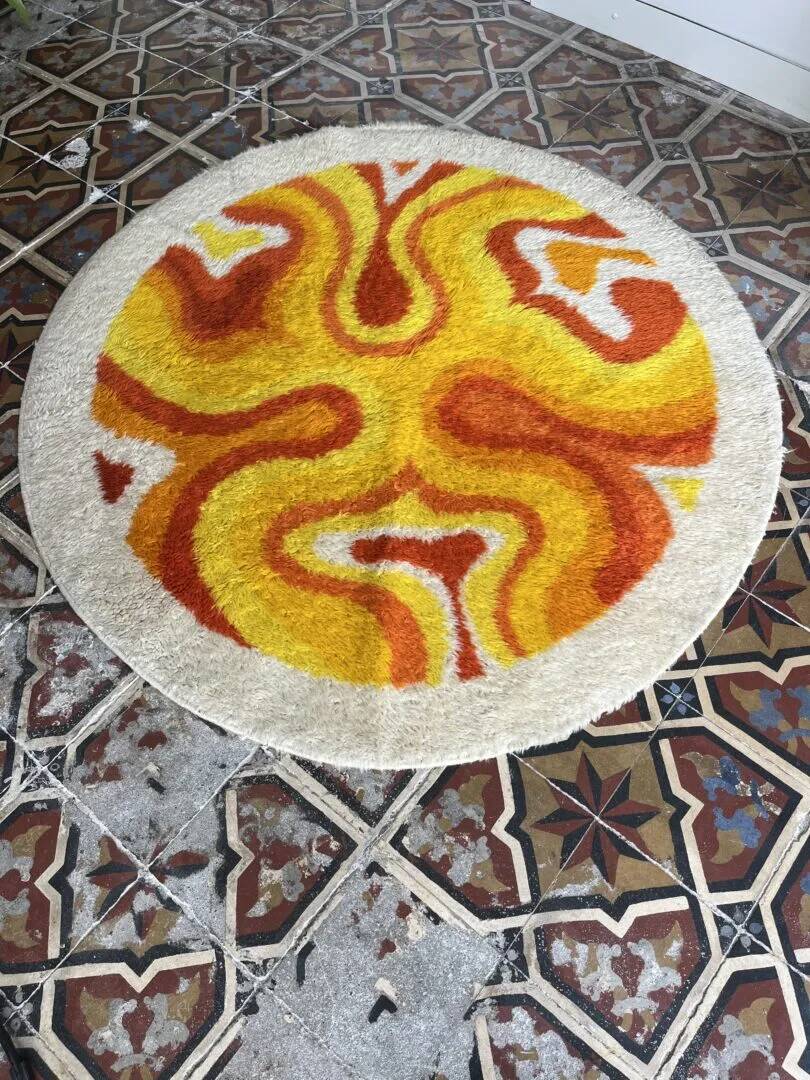 Desso vintage round carpet