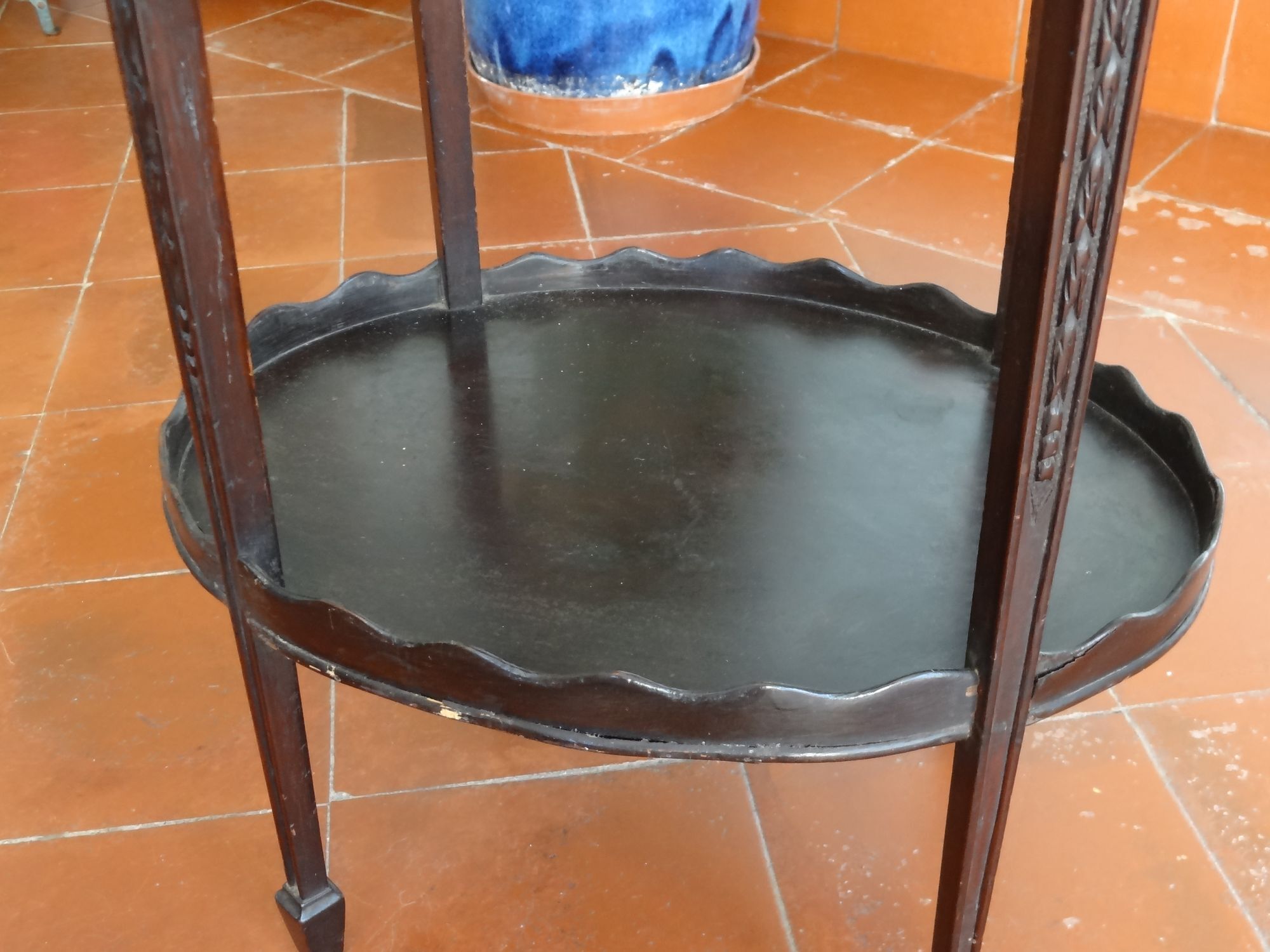 Carved wooden pedestal table with double trays 41 x 72 cm