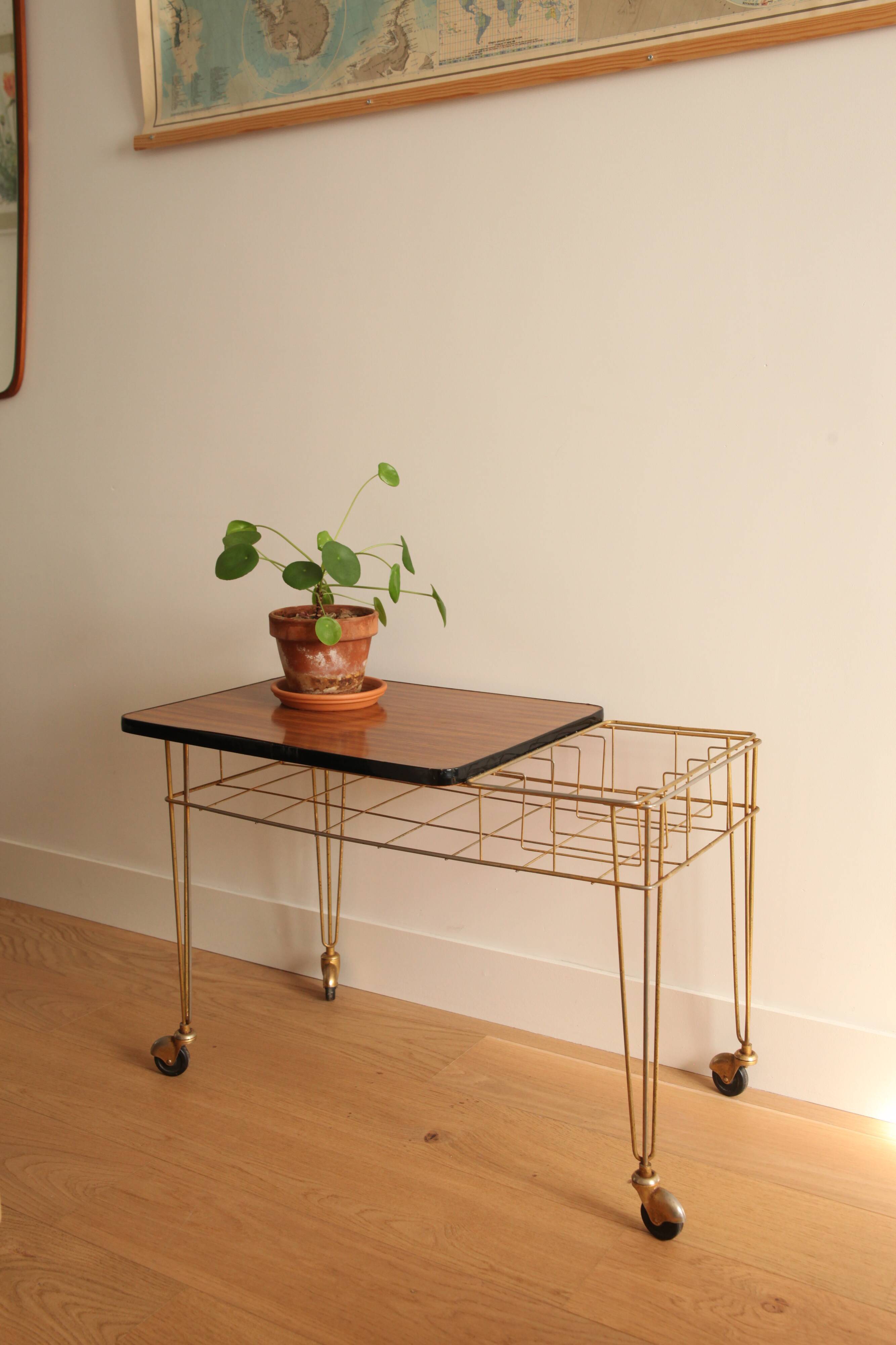 Serving table on wheels formica tray