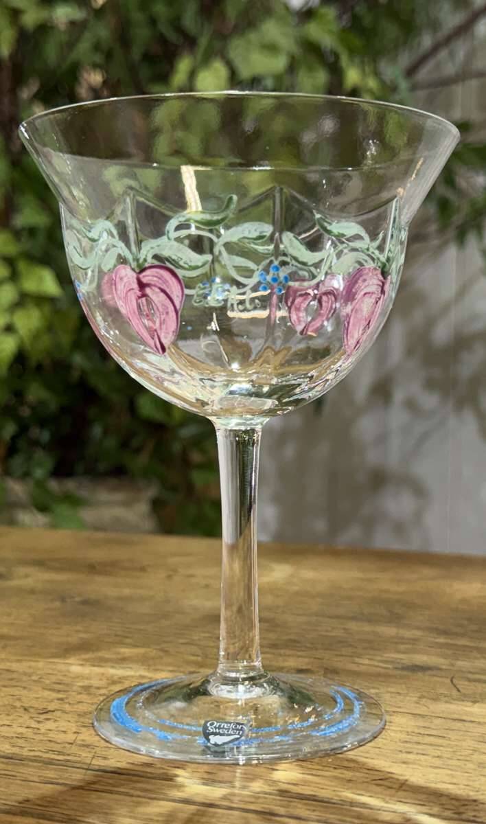 Set of 6 Swedish crystal champagne glasses by the brand Orrefors.