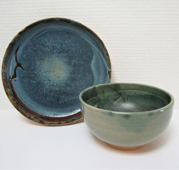 Bol et plat rond céramique émaillée bleu vert brun vintage signé vintage