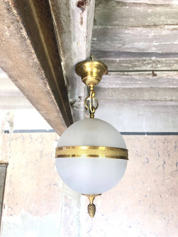 Suspension vintage , suspension boule verre givré, lampe de plafond, lustre