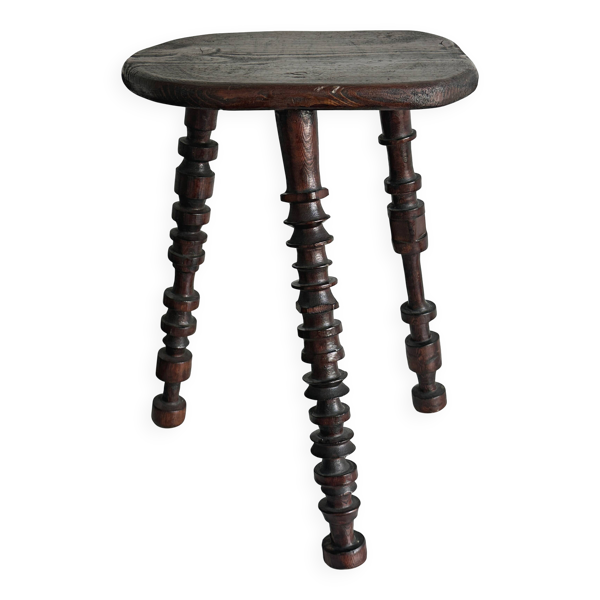 Tabouret tripode ancien en bois foncé