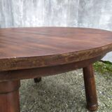 Table ronde brutaliste
