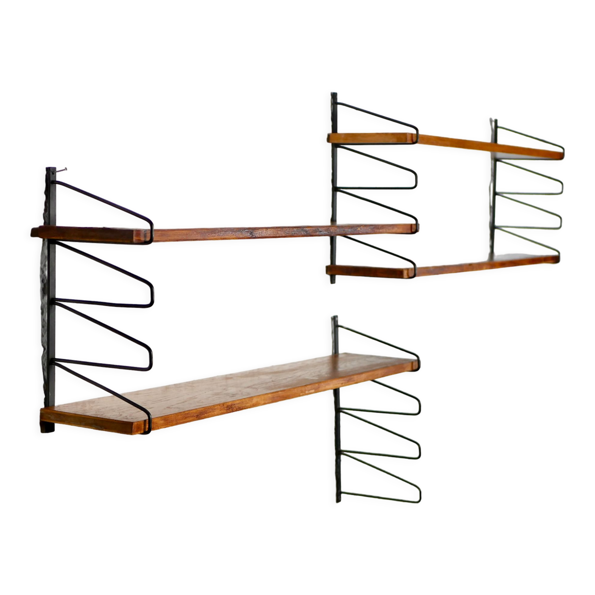 Set of modular shelves String style