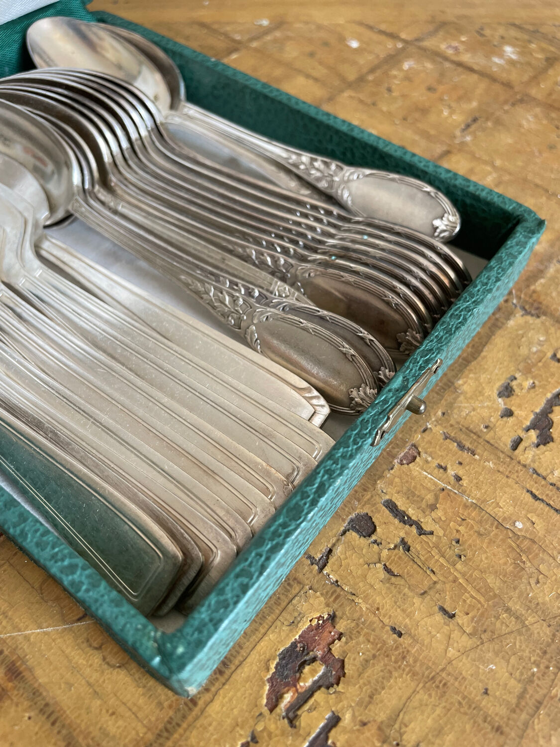 Ménagère set couverts en métal argenté 21 pièces