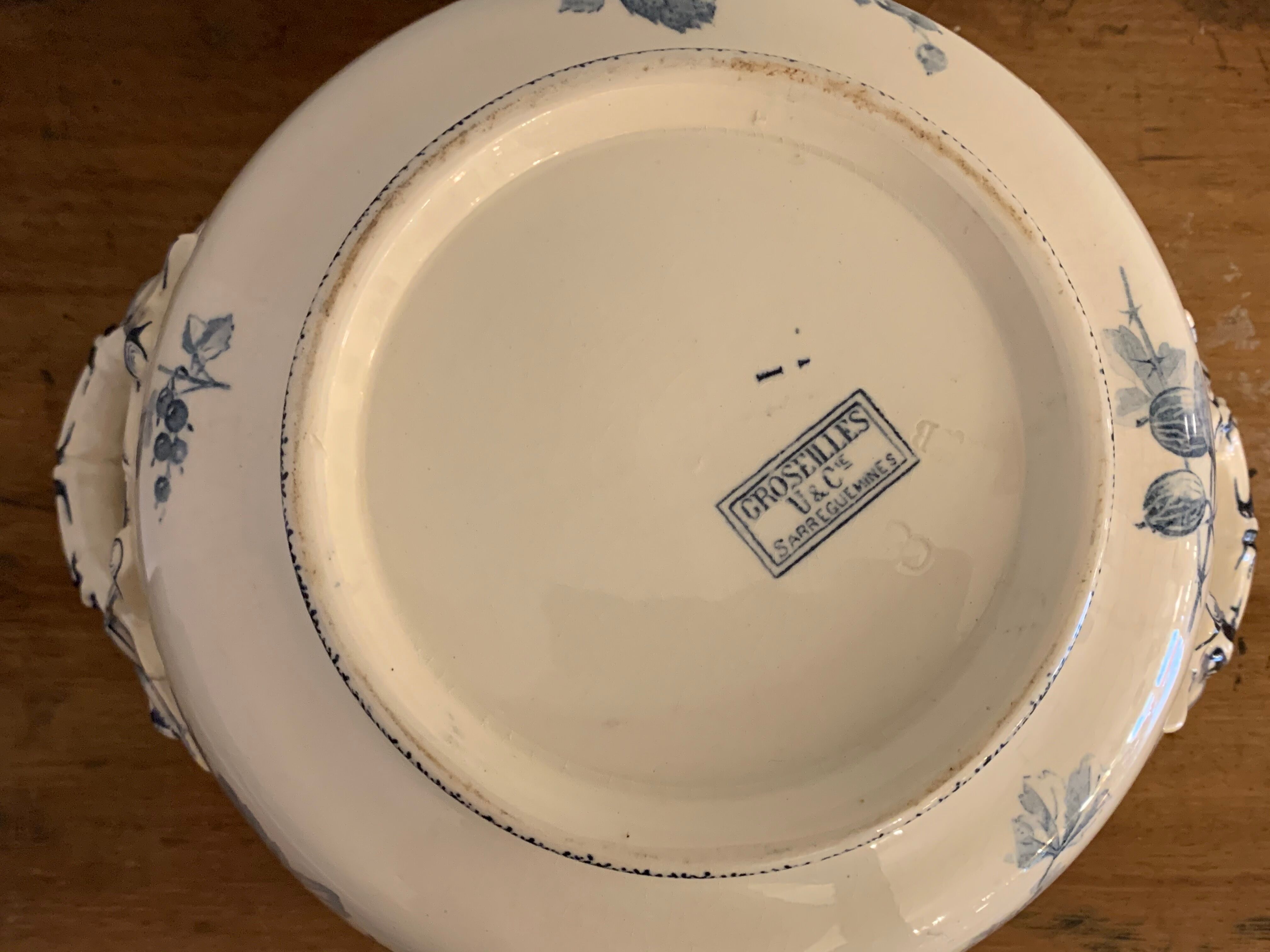 Soupière ravier and dish old blue porcelain Sarreguemines model Groseilles