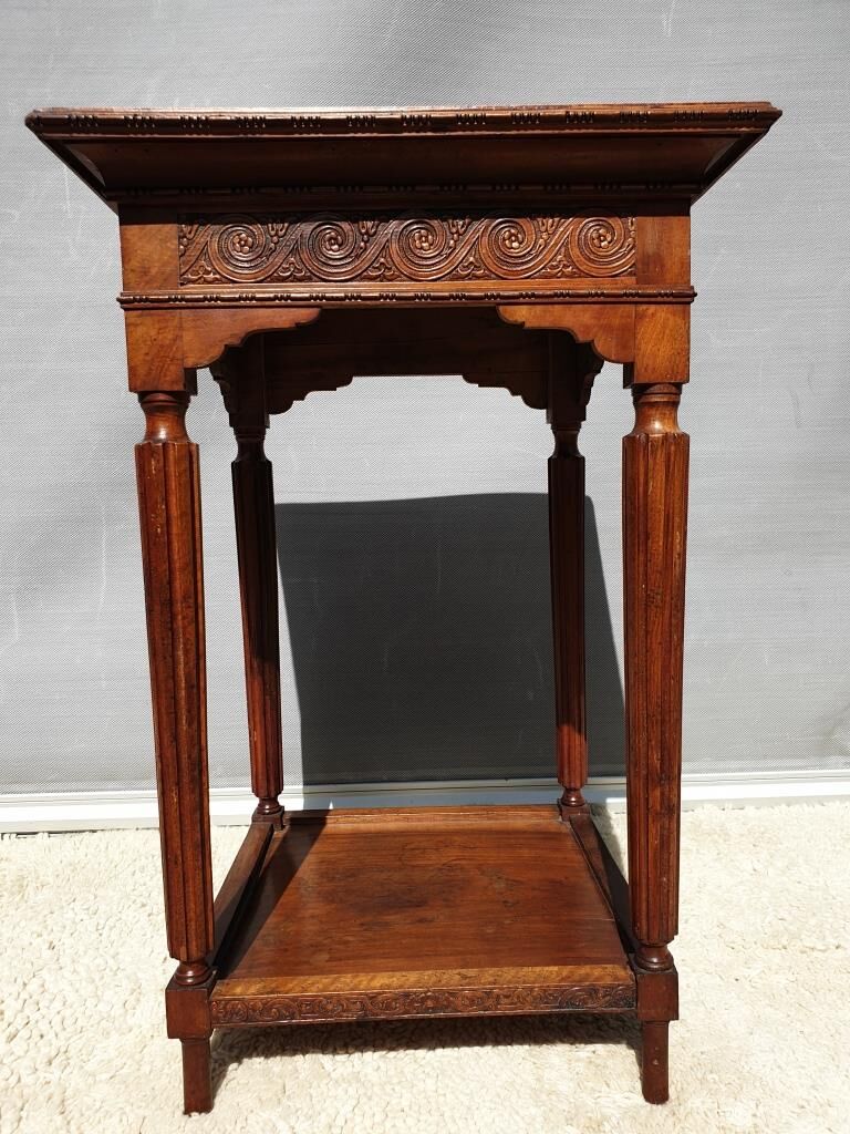 Mahogany harness orientalist décor with Greek friezes