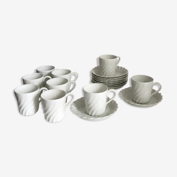 Lot de 9 tasses à café en porcelaine de Limoges blanc de la manufacture Haviland — modèle Torse