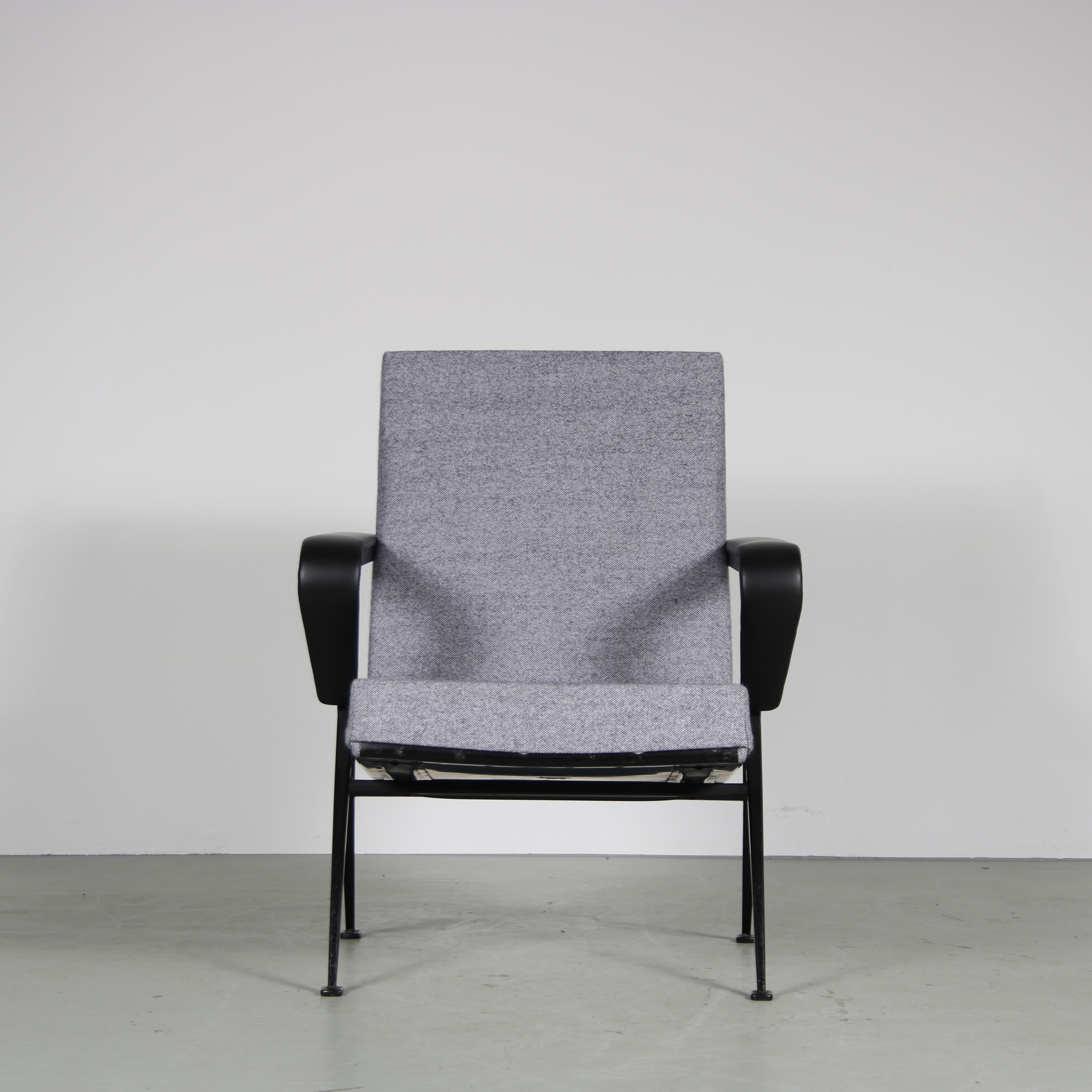 “Repose” Chair by Friso Kramer for Ahrend de Cirkel, Netherlands 1960