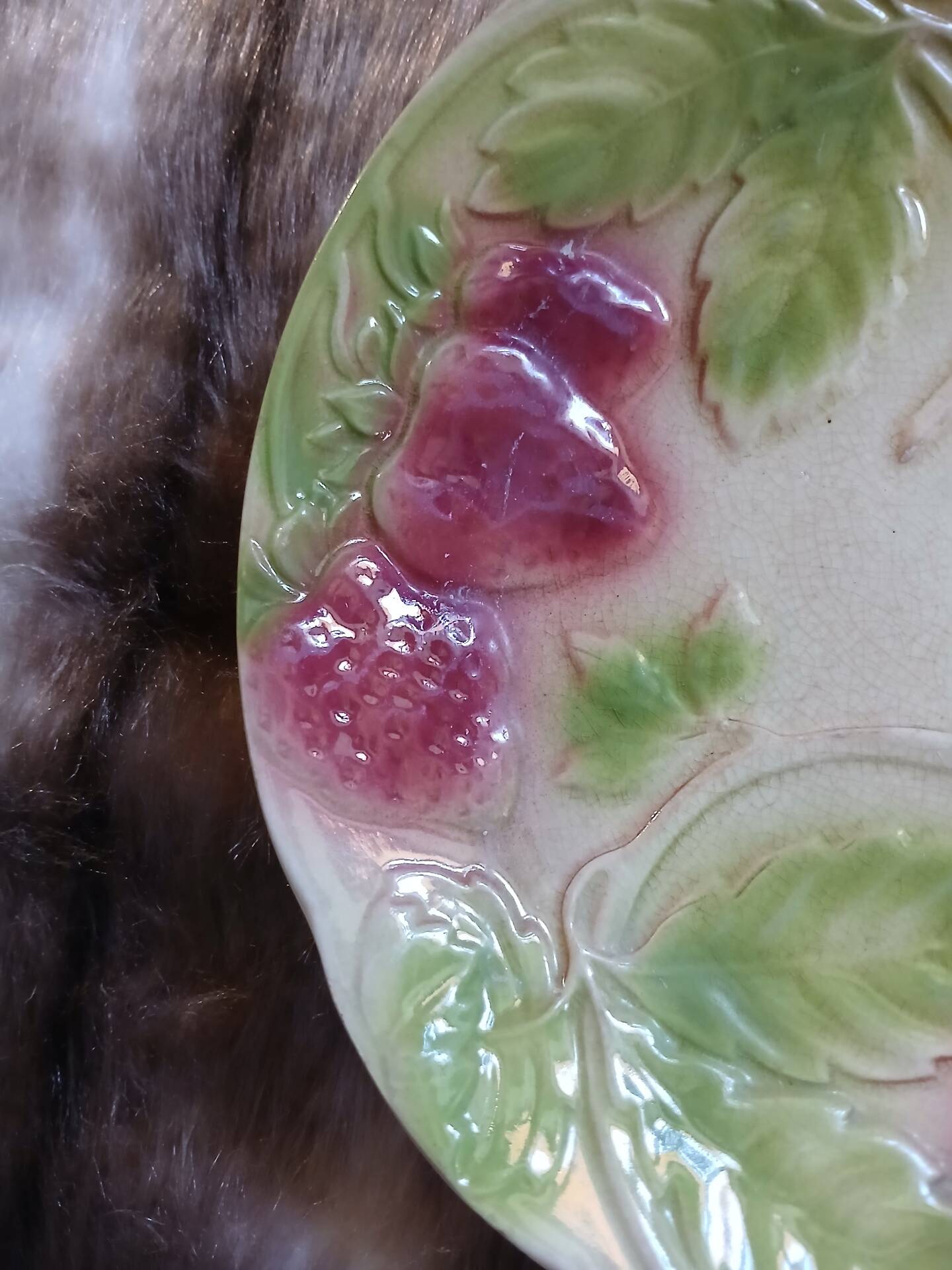 2 antique dessert plates in majolica