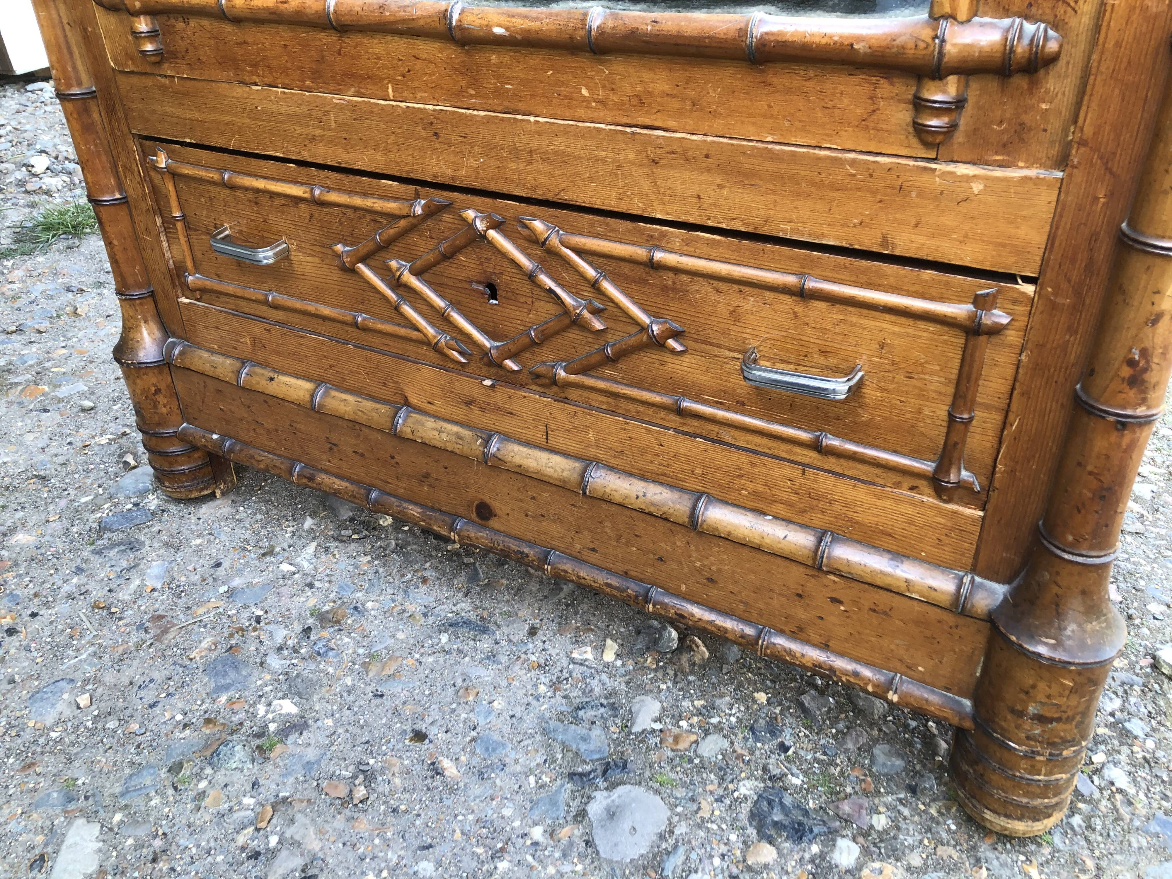 Armoire parisienne imitation bambou  1950