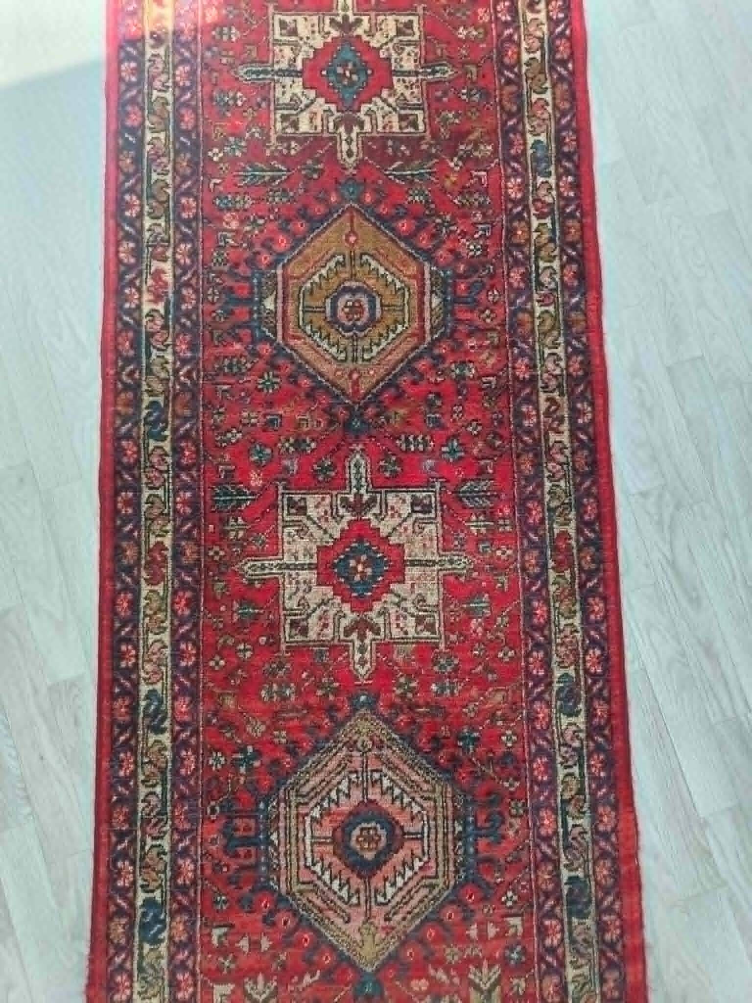 Gallery carpet in Persian style