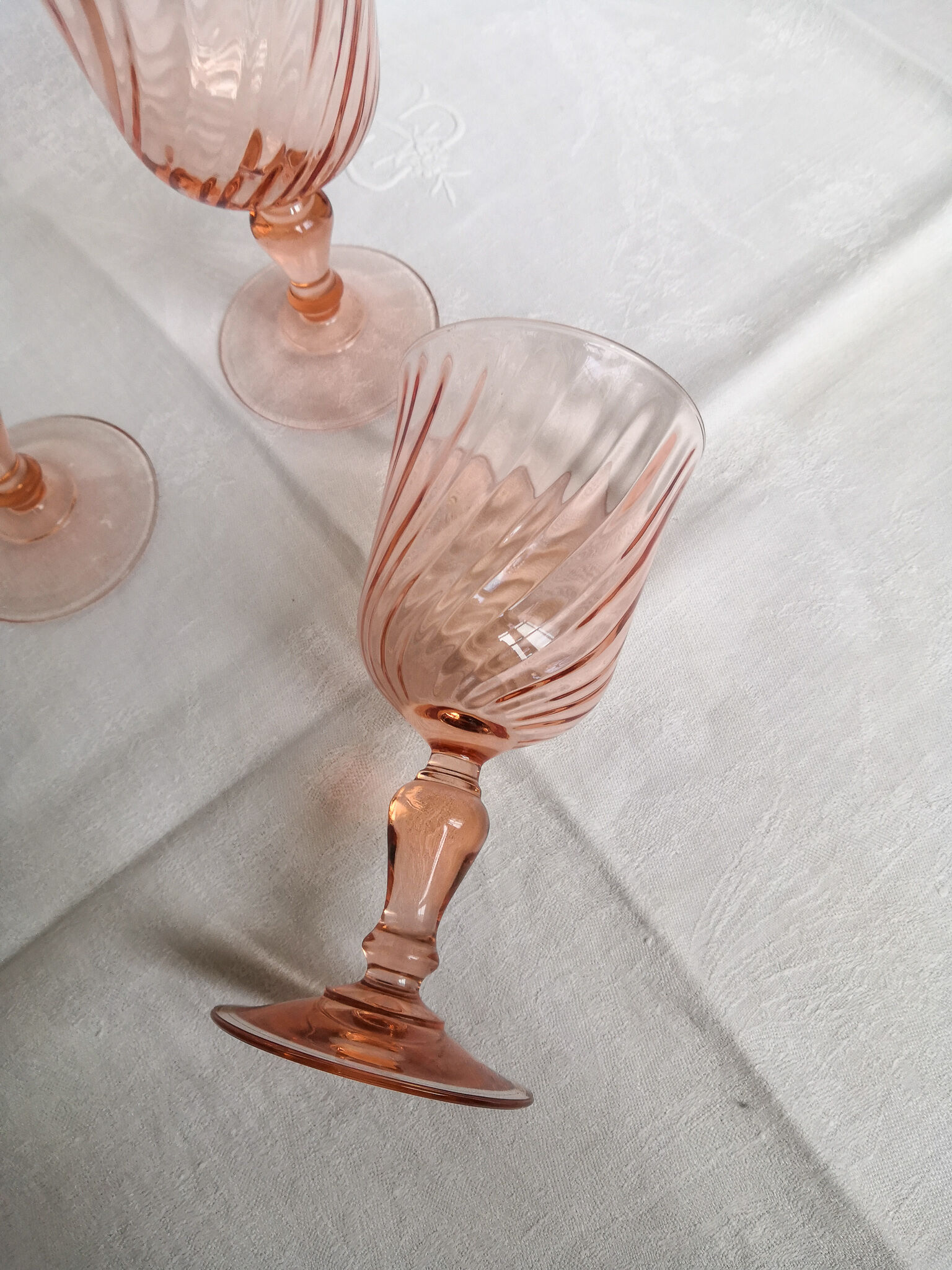 6 pink-footed glasses