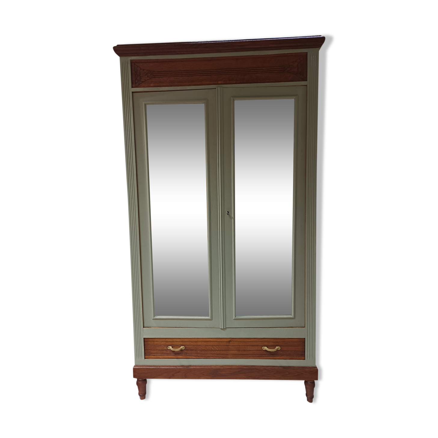 Ice cabinet