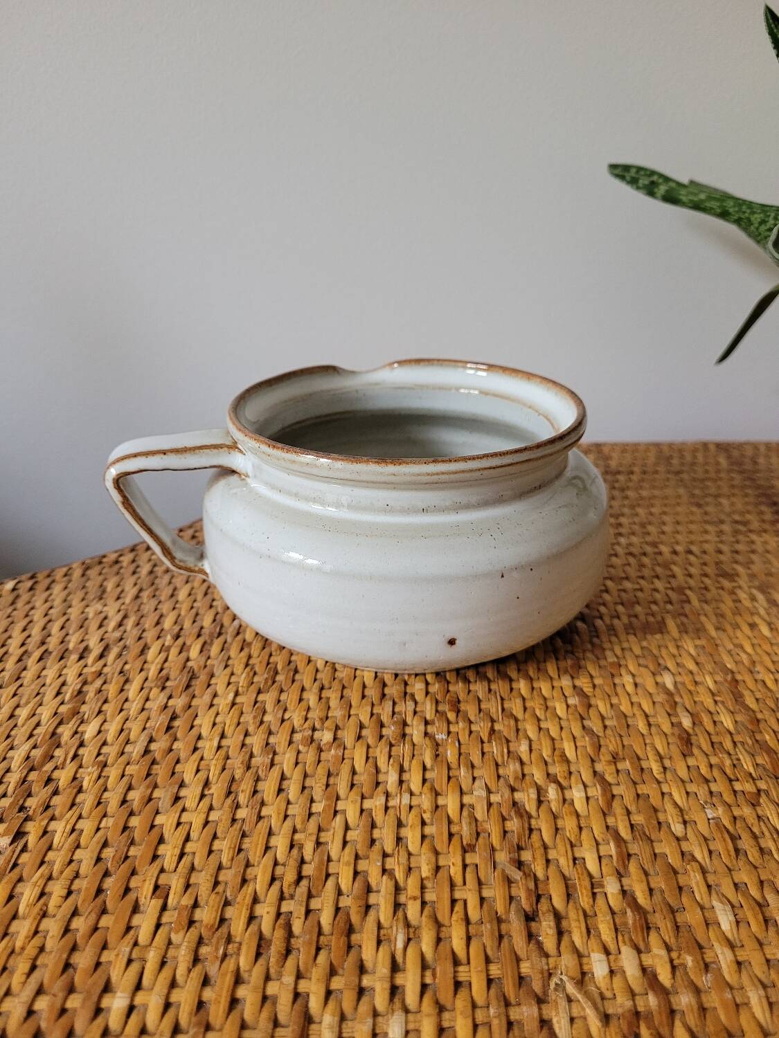 Stoneware sauce boat Manufacure Mongolfier France