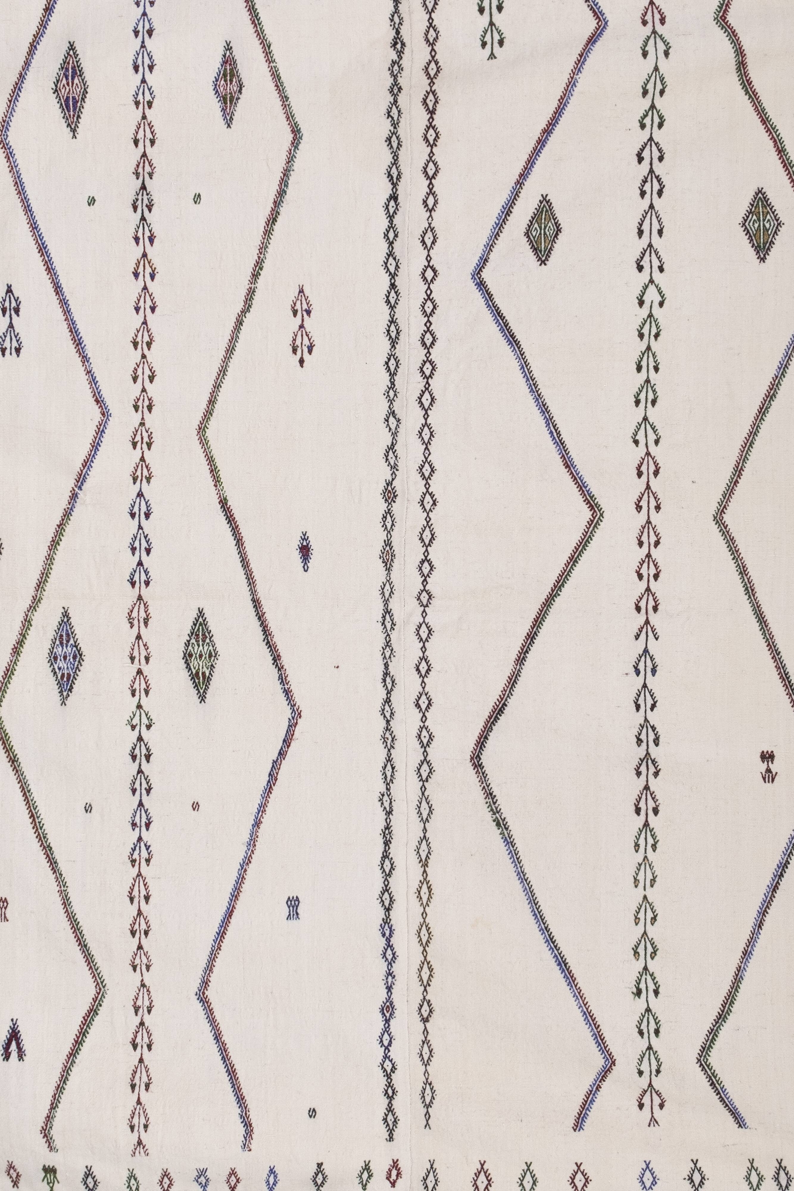 Carpet 179x210 cm
