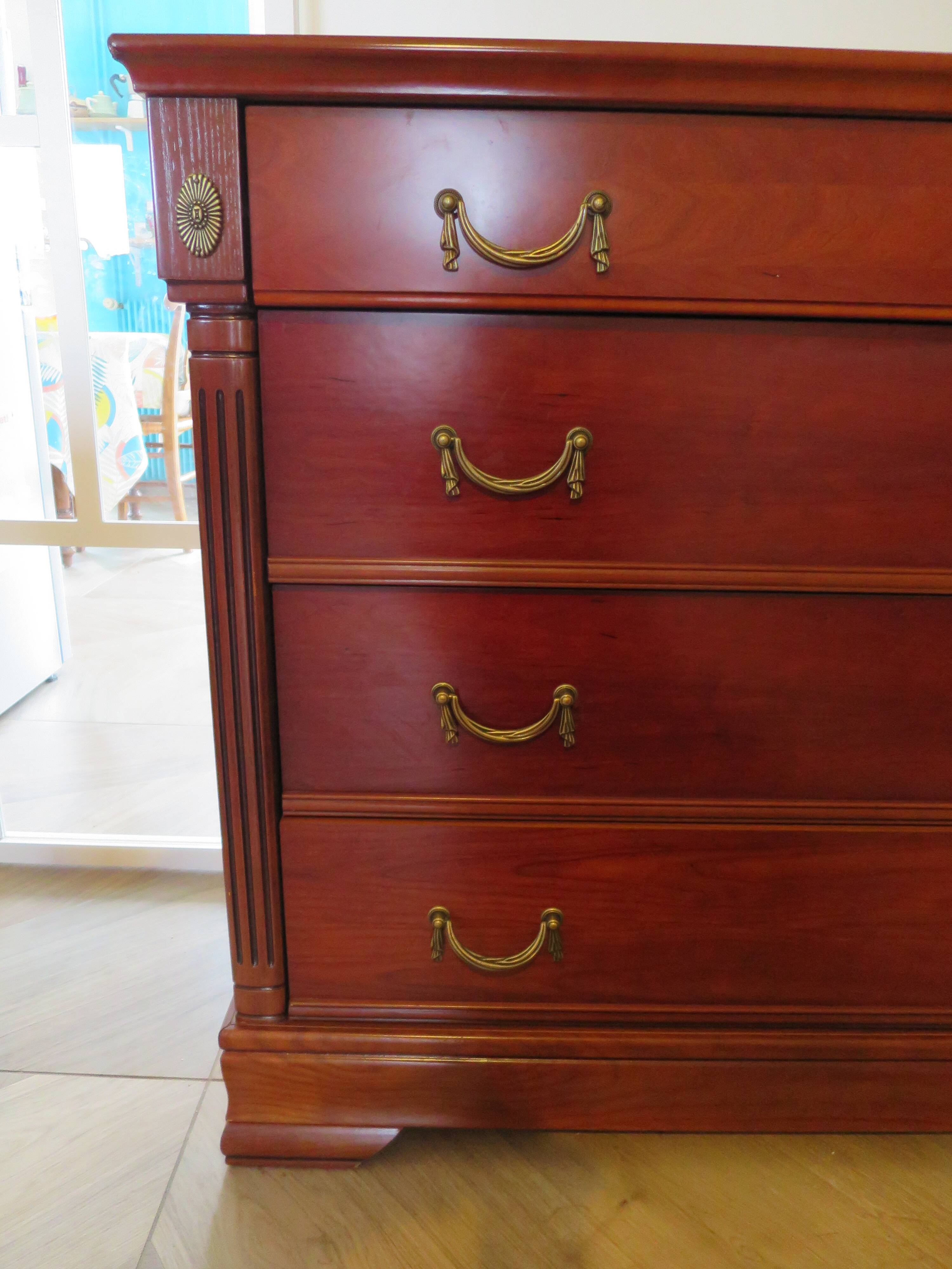 Commode 4 tiroirs – Teinte merisier – Imitation Style Empire – Années 80