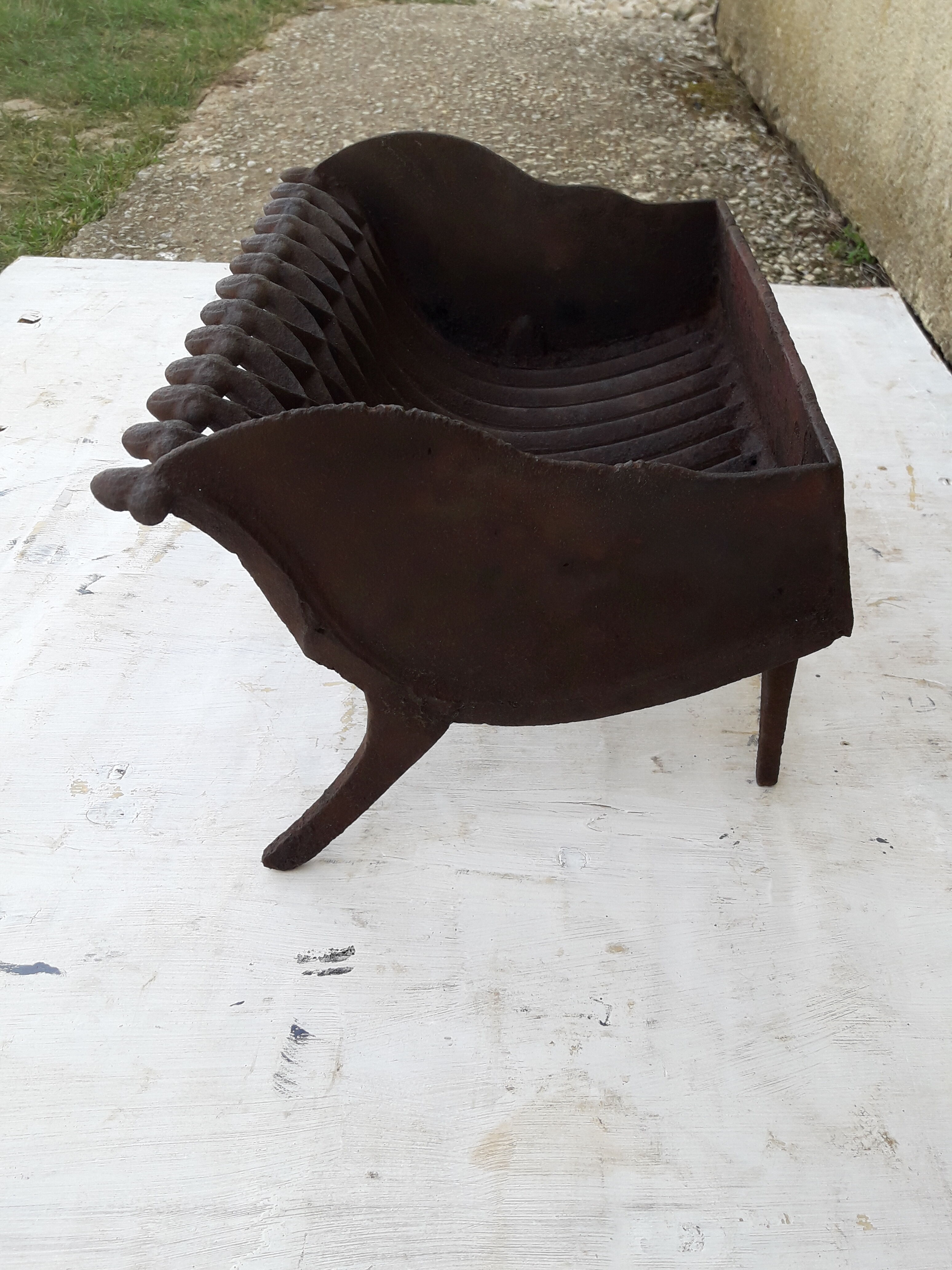 Foyer grille de cheminée  en fonte pour bûches L 38 cm