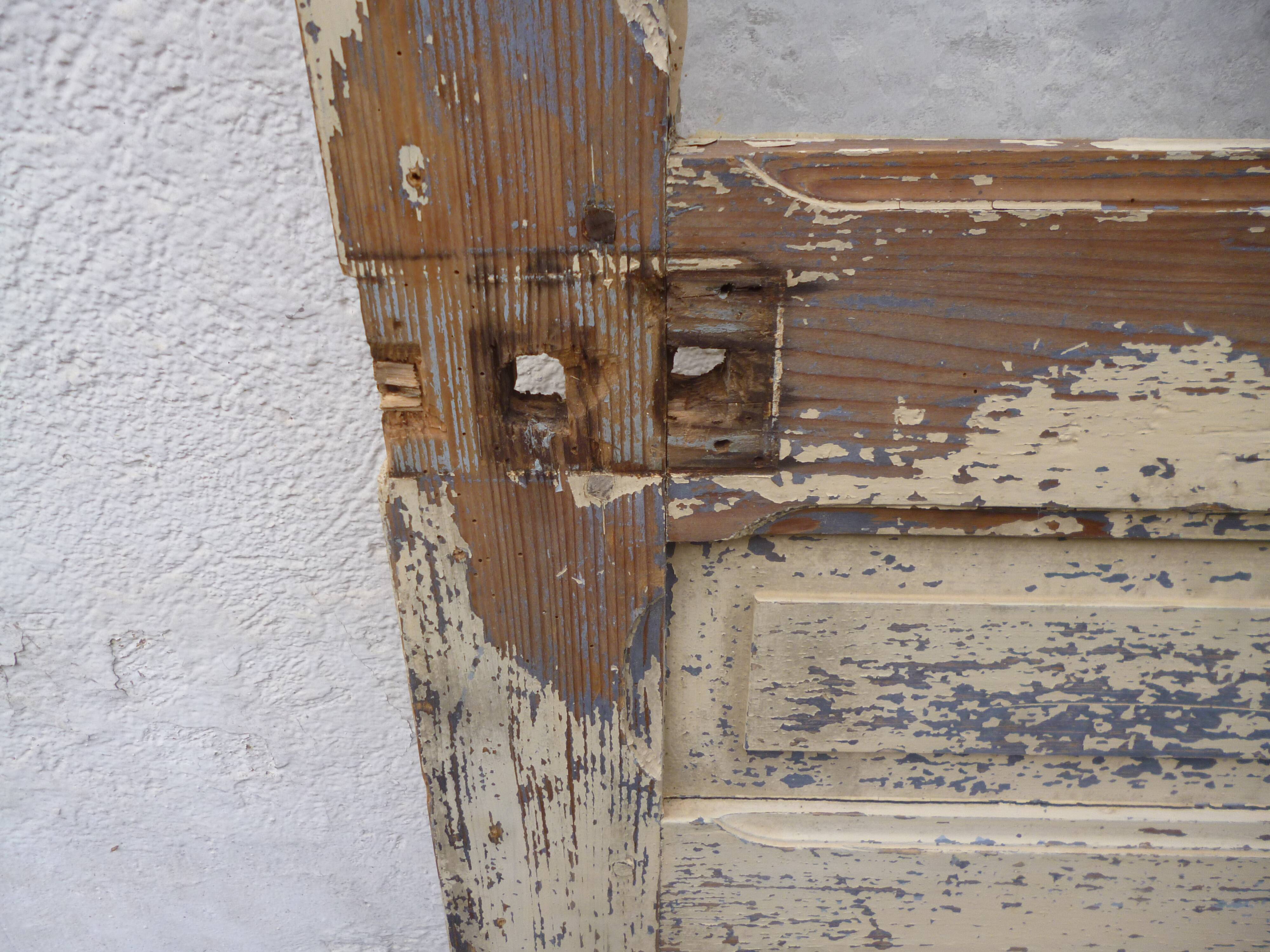 Wooden door old patina