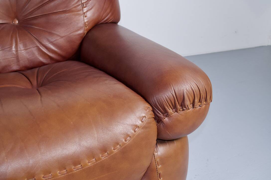 Canapé cuir Sapporo années 70, Mobil Girgi éditeur