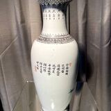 Pair of baluster vases with bird decoration in chinese porcelain