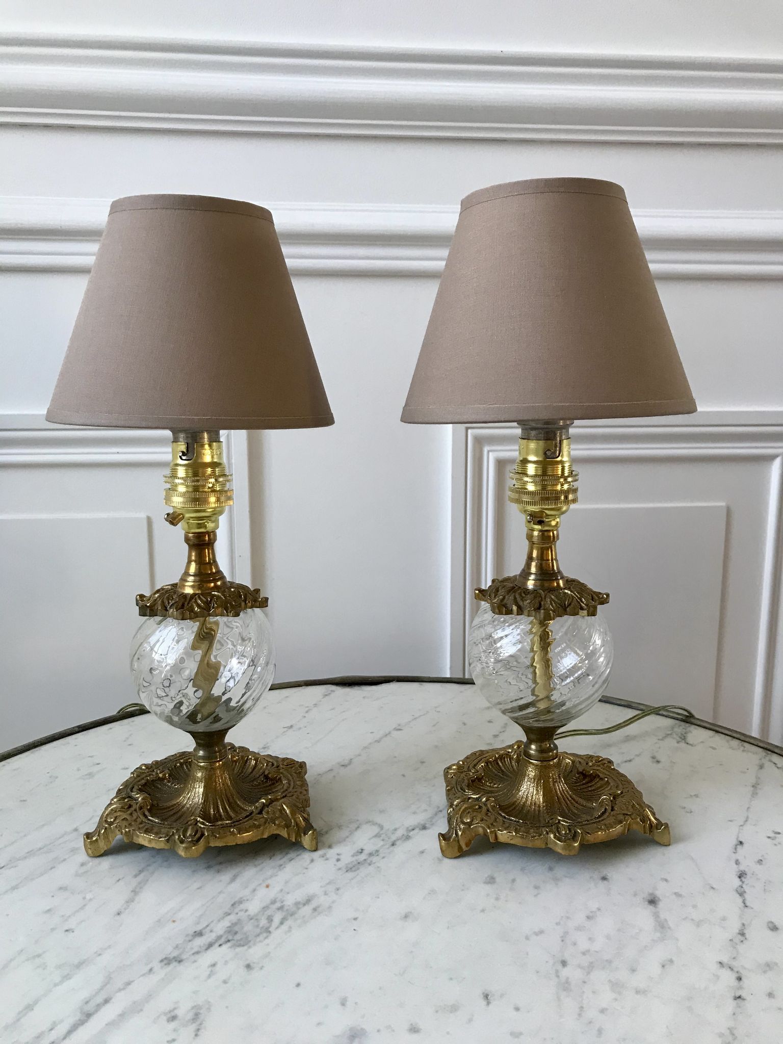 Pair of table lamps in bronze and glass early twentieth century