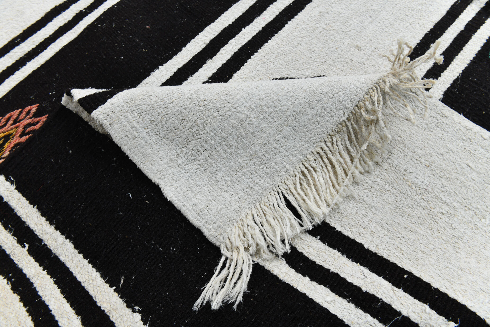 6x13 White & Black Hemp Carpet, 202x404Cm
