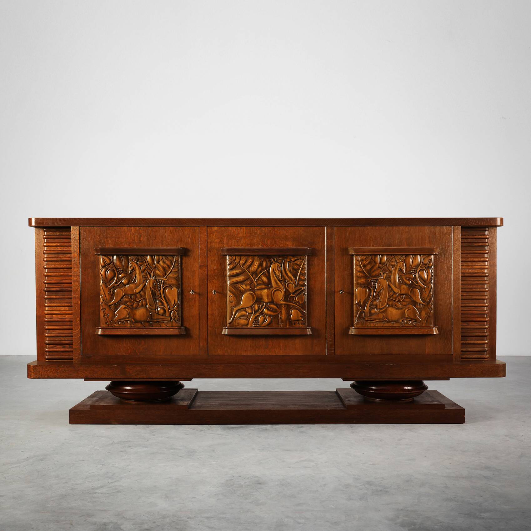 Buffet en chêne français Art Déco de Jacques Klein, 1925