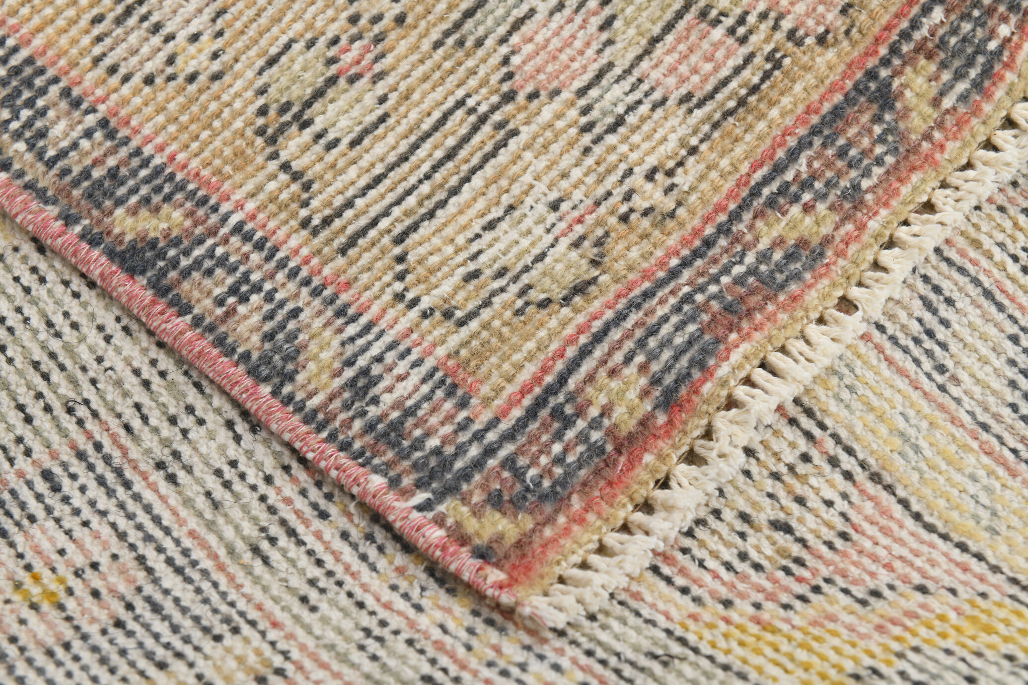 4x8 Pale Red Oriental Vintage Rug, 132x260Cm