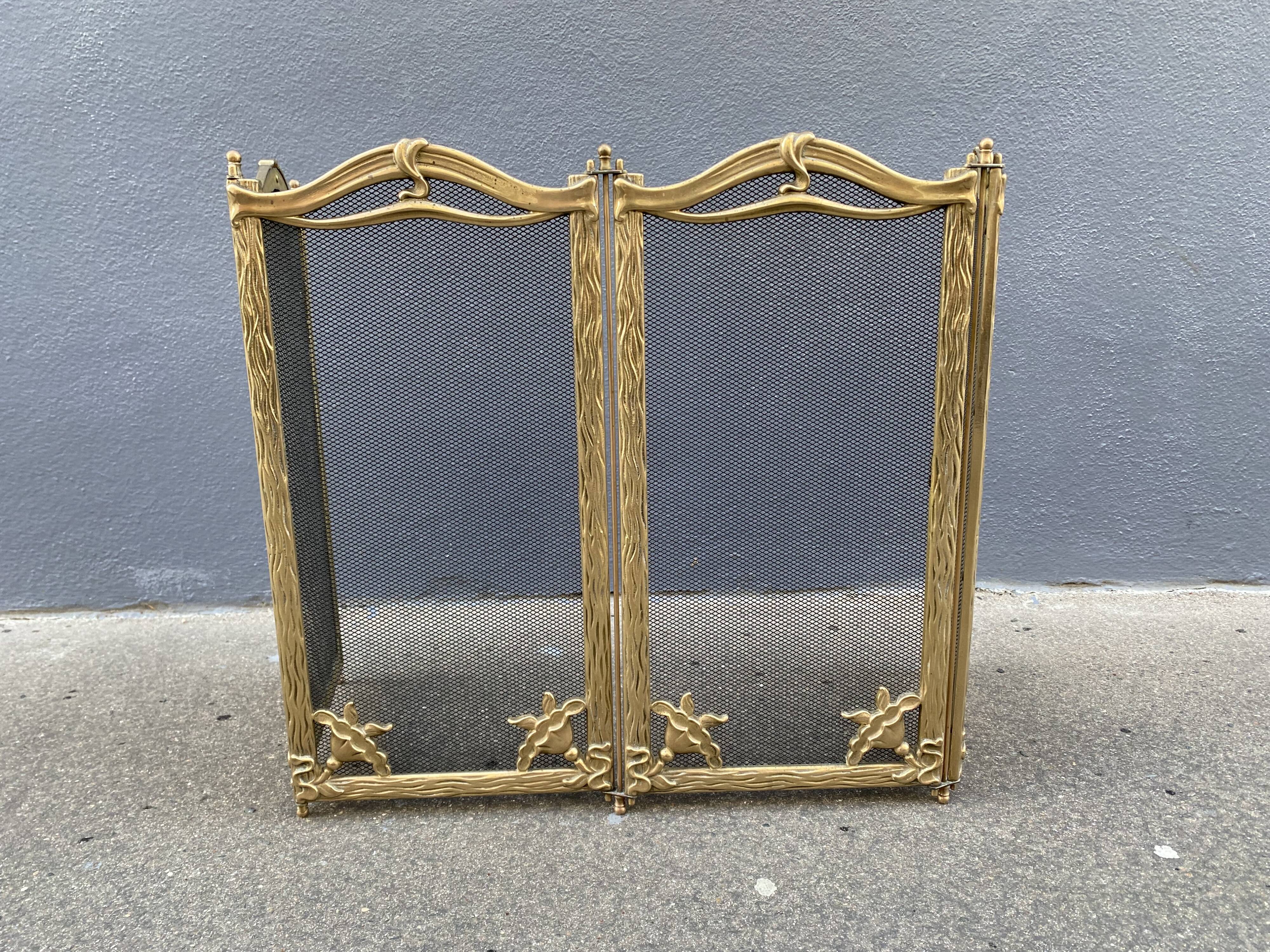 Brass fireplace fire screen 1900, French art nouveau spark screen with 4 shutters