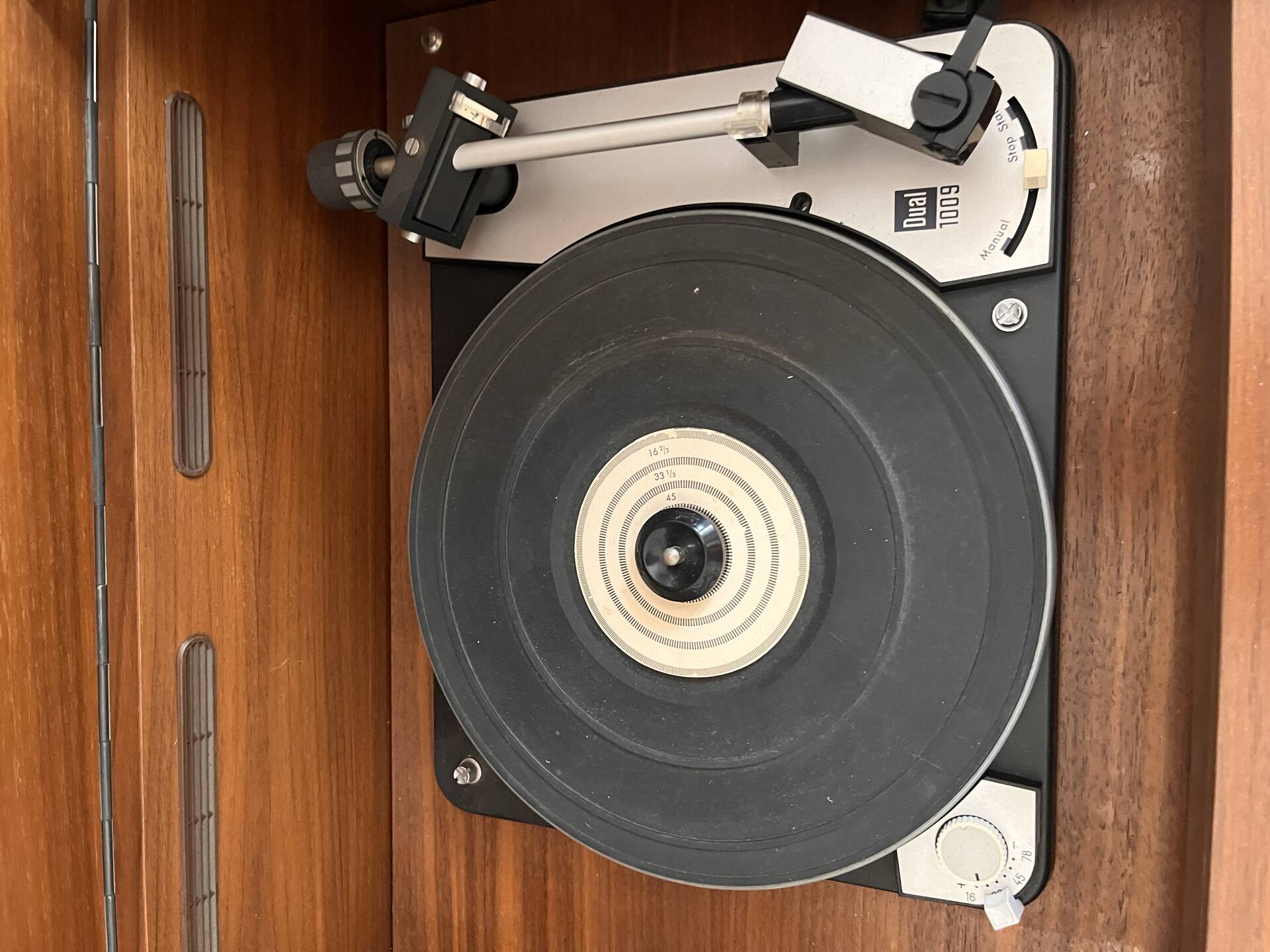 Meuble radio grundig HI FI STUDIO 50