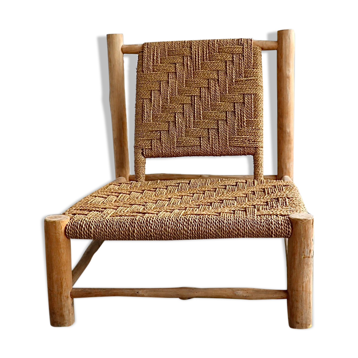 Low lounge chair in sisal rope and ash wood