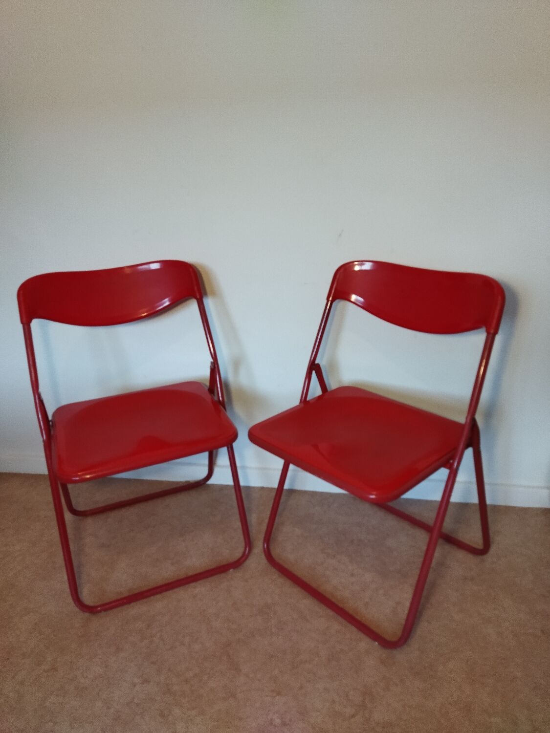 Pair of folding chairs