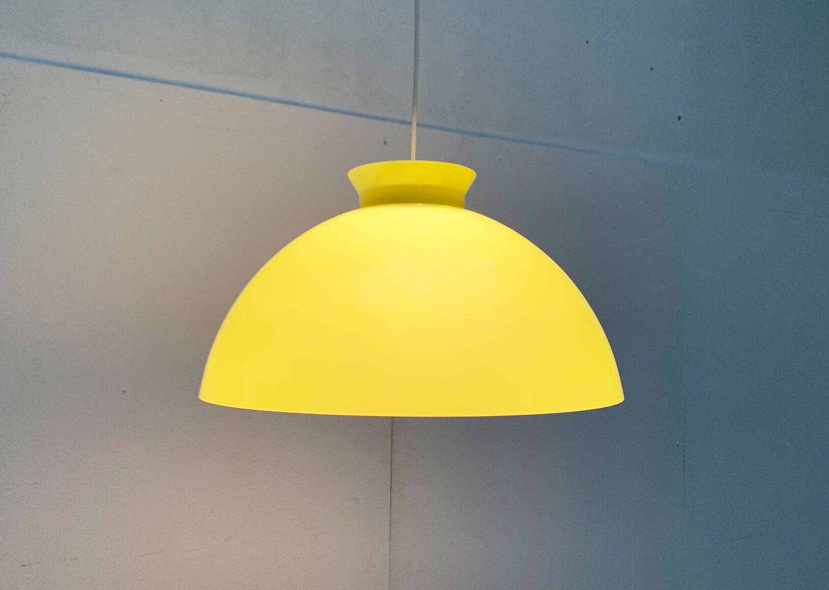 Suspended lamp model KD6 space age from the mid-century by Achille and Pier Giacomo Castiglioni for Kartell, 1960s.