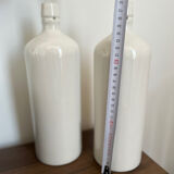 Set of 2 bottles in white stoneware