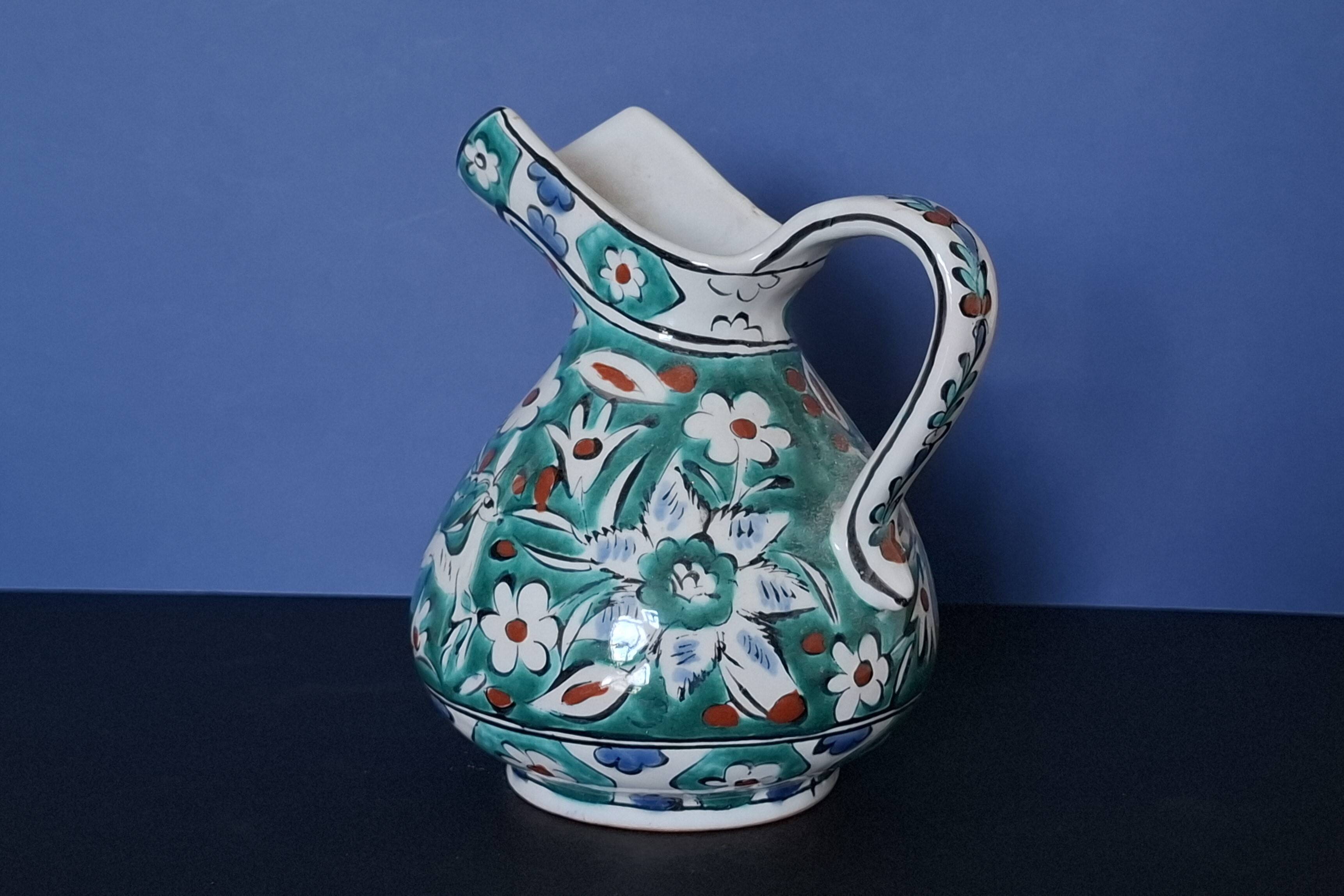 ceramic pitcher / jug