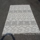 Woven cotton carpet embroidered patterns ethnic Berber style 249 x 156