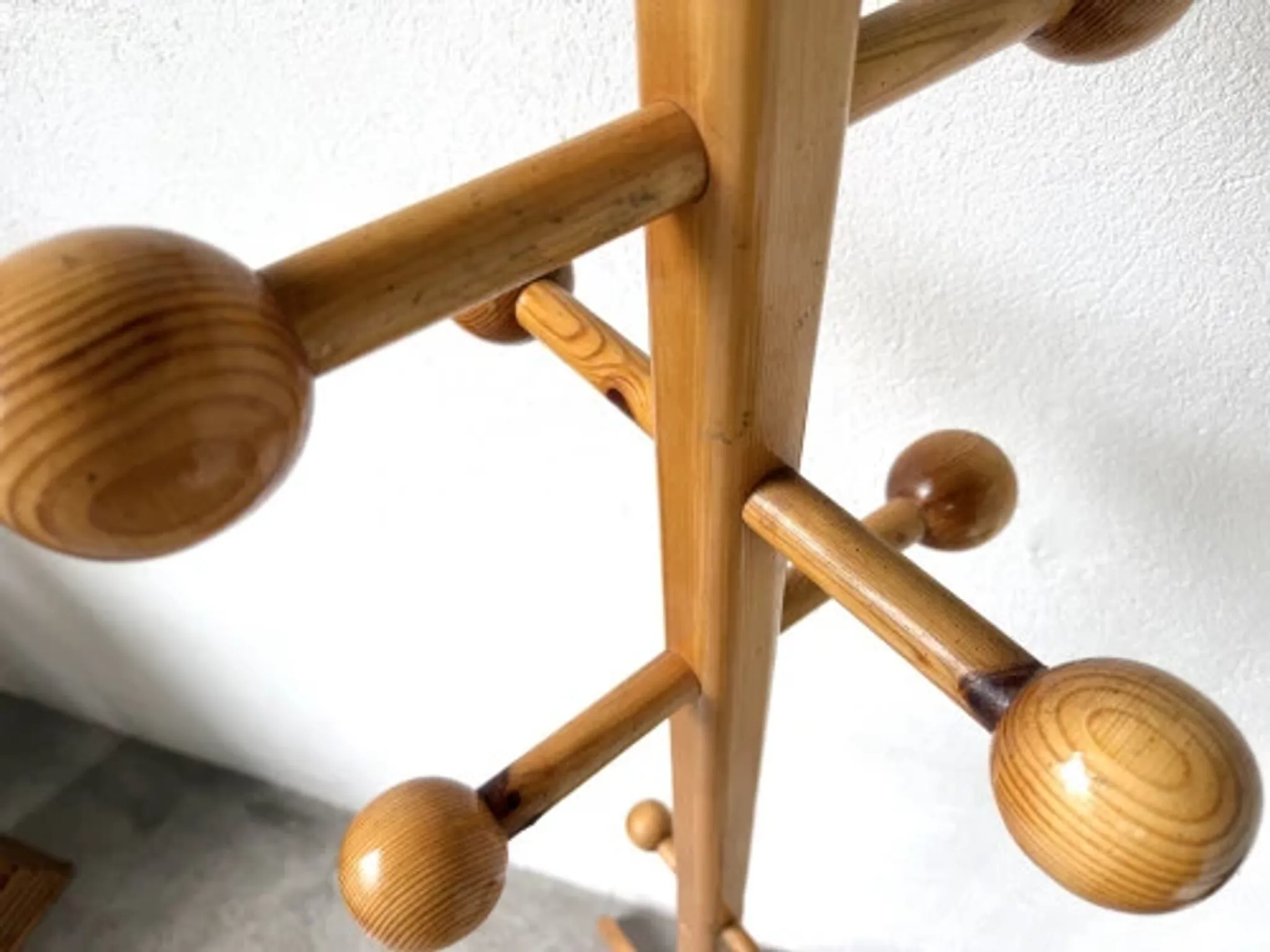 Modernist coat rack in solid pine, 1970s