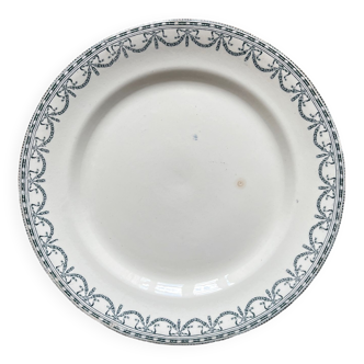 Plat rond en terre de fer "Guirlandes Louis XVI" Salins