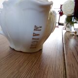 Gravy boat