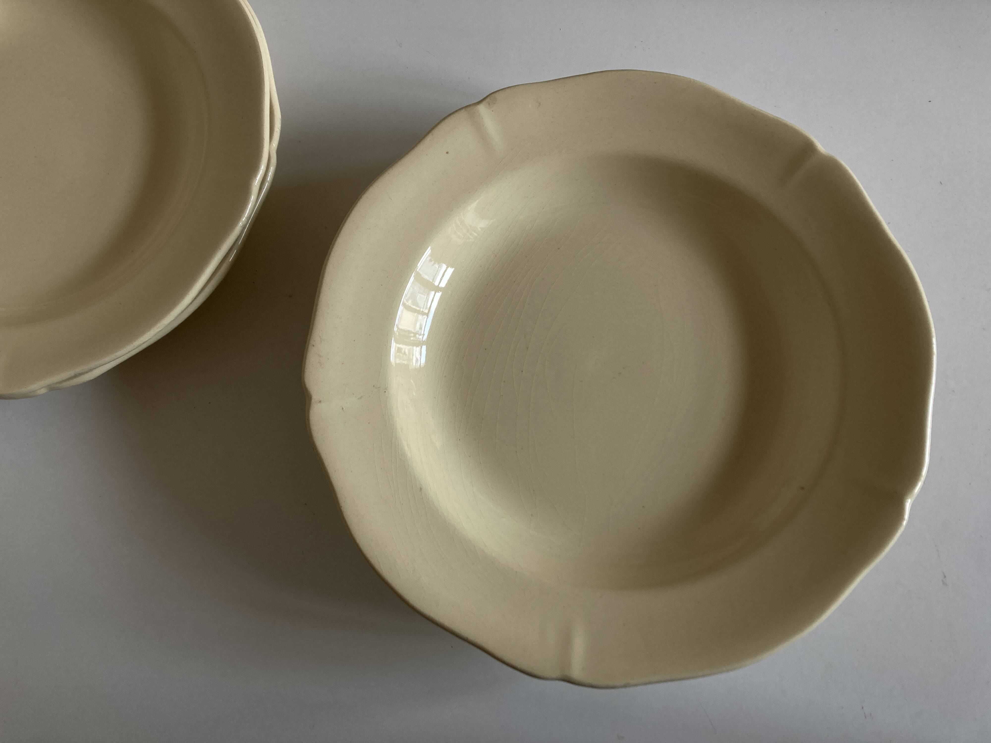 Set of 6 Gien ivory soup plates with gadroons 1938 - 1955