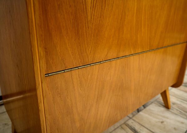 Armoire à literie vintage des années 1960, Tchécoslovaquie