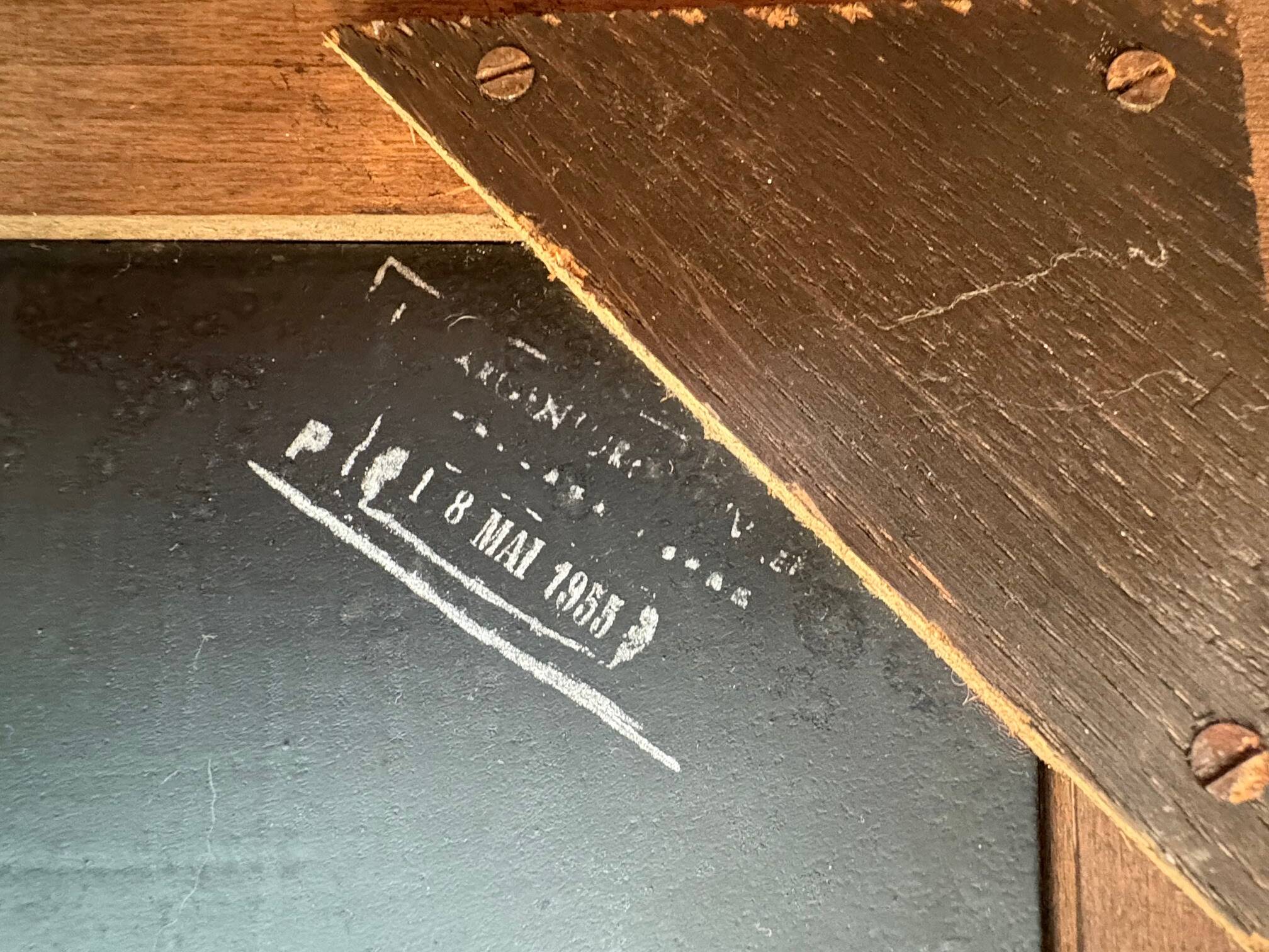 Large antique engraved and gilded wall mirror – Venetian style