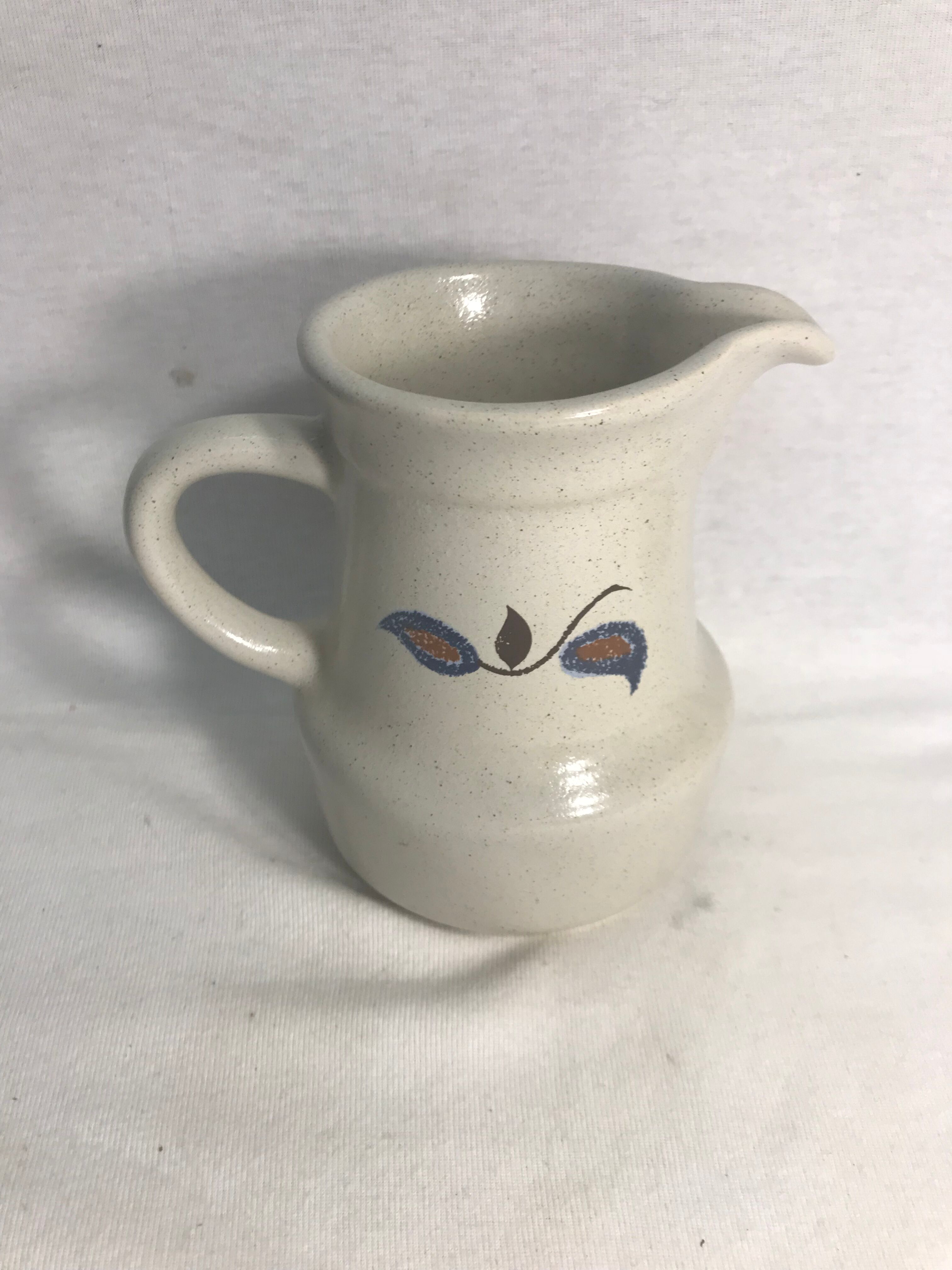 Former pitcher st amand model sologne France