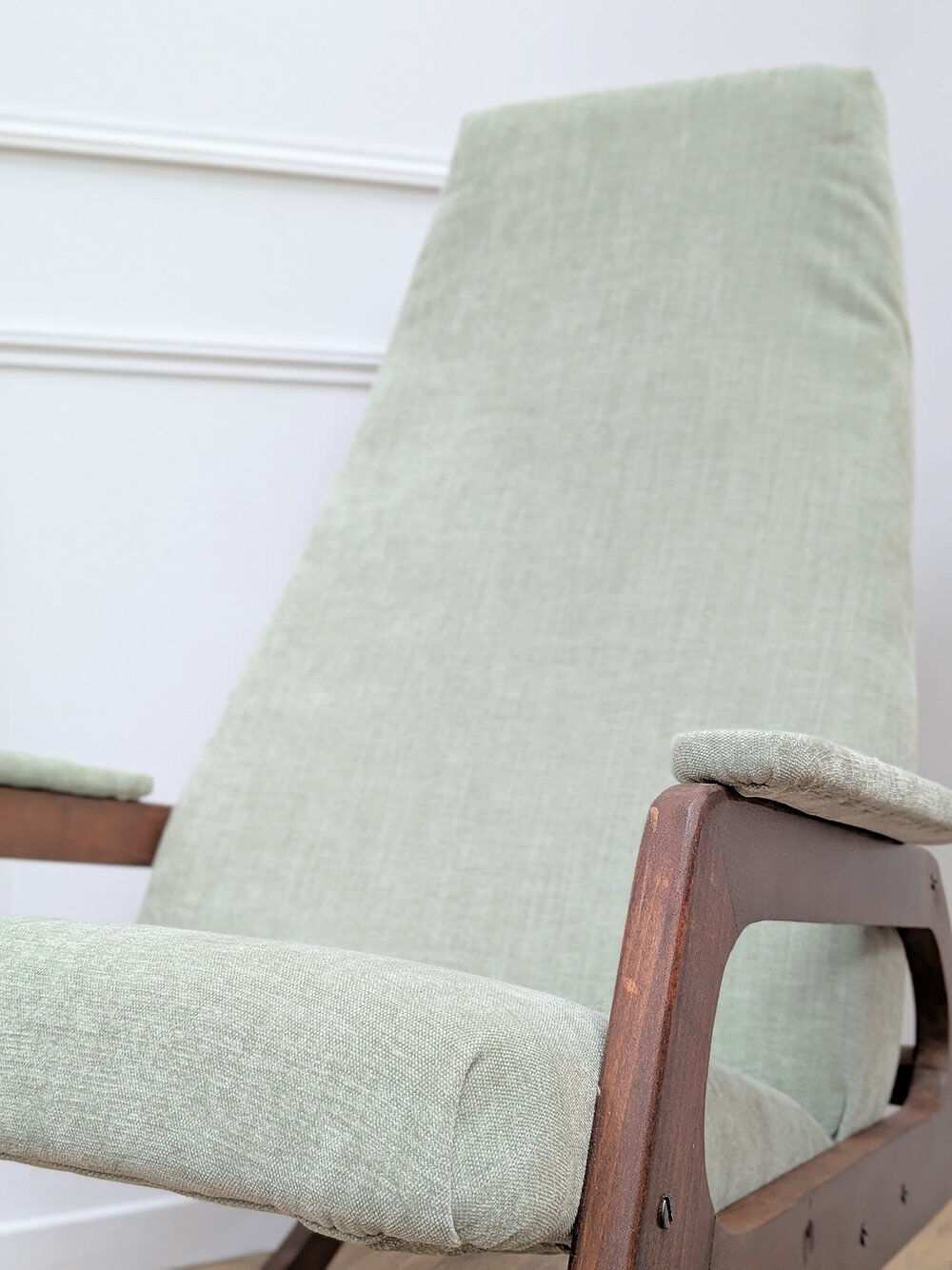 Rocking chair