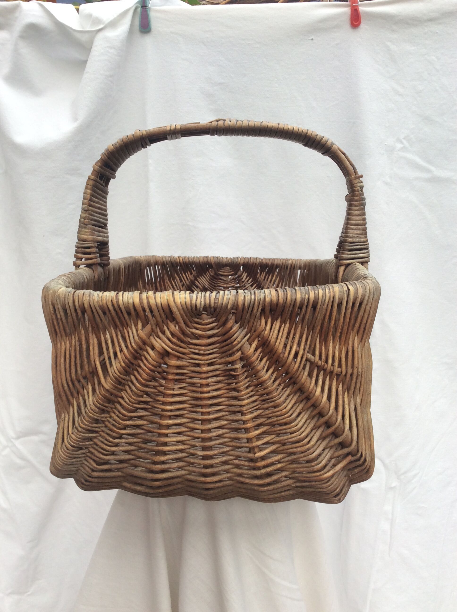 Wicker basket basket with vintage handle size: height -34cm- width -40cm - prof-29cm