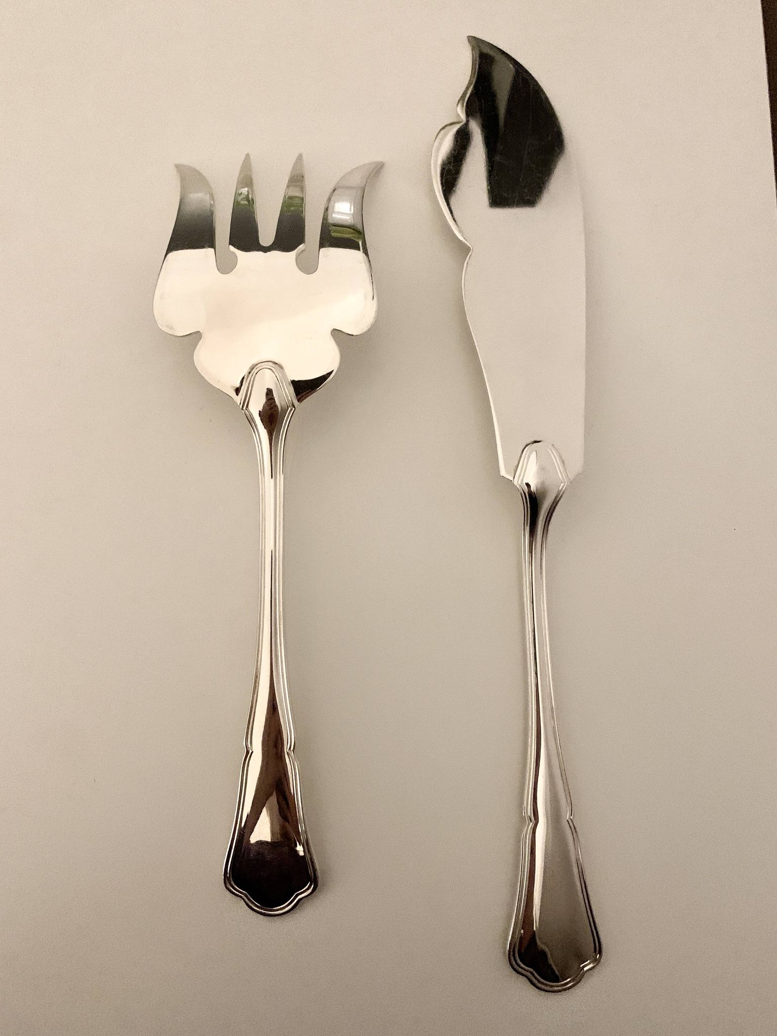 Ensemble de deux couverts de service à poisson Ercuis